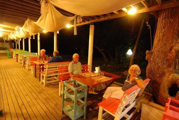 Palmeraie Beach Hotel, Rayong Ban Ang Exterior foto